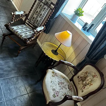 Hostel Eventyrborgen *