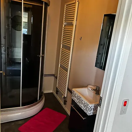 Hostel Eventyrborgen *